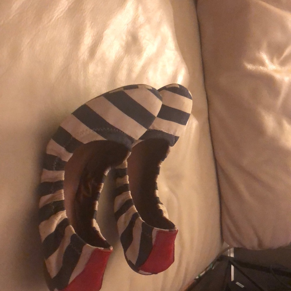 Lucky size 8 flats